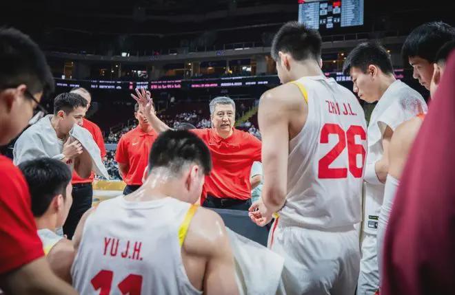 NINE GAMES-中国男篮官宣！5大清华高材生+5大新星入选，2大本土得分王落选